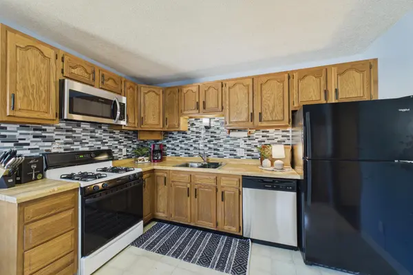 3765 74th ST E, Inver Grove Heights, MN 55076