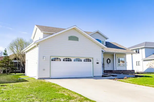 1134 47th AVE N, Fargo, ND 58102