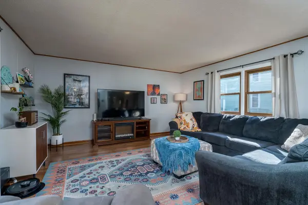 925 E Main ST, Mankato, MN 56001