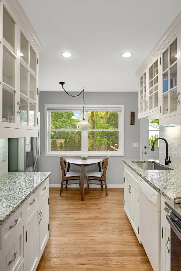 3523 Comet LN, Minnetonka, MN 55345