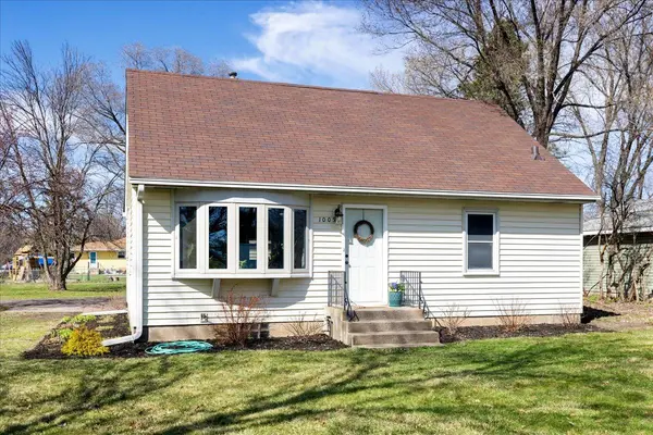 1005 90th AVE NE, Blaine, MN 55434