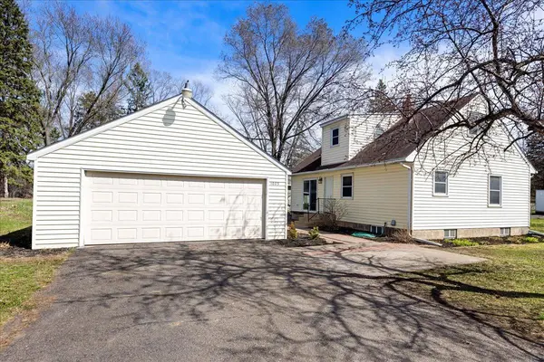 1005 90th AVE NE, Blaine, MN 55434