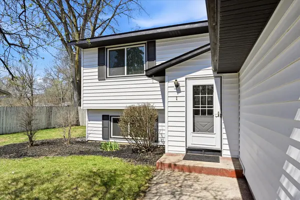 461 105th AVE NW, Coon Rapids, MN 55448