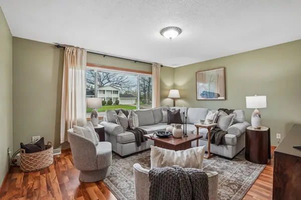 3725 80th AVE N, Brooklyn Park, MN 55443