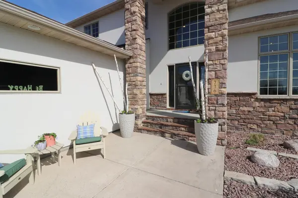 736 Augusta PL, West Fargo, ND 58078