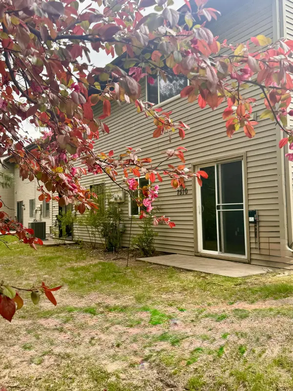 7510 Germane TRL, Apple Valley, MN 55124