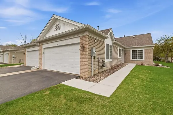 674 Lake View DR, Woodbury, MN 55129