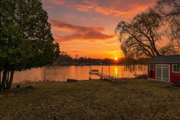 9905 Norton AVE NW, Annandale, MN 55302