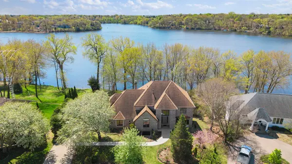 8480 Montgomery CT, Eden Prairie, MN 55347