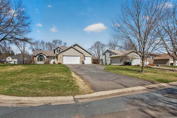 2047 123rd AVE NW, Coon Rapids, MN 55448