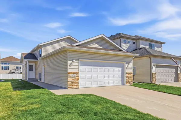920 30th AVE W, West Fargo, ND 58078
