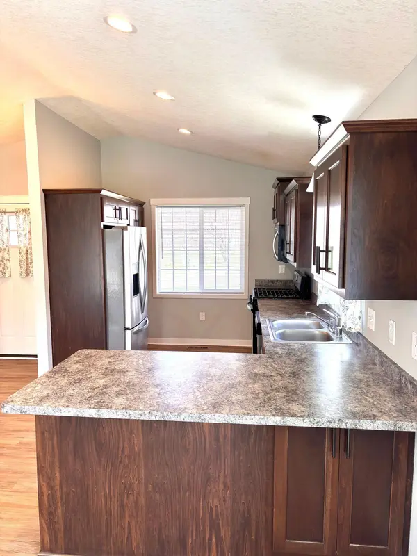 1007 Winsome WAY NW, Isanti, MN 55040