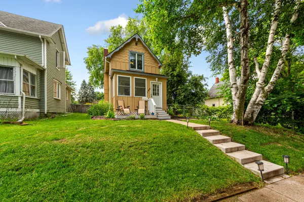 168 Hurley ST E, West Saint Paul, MN 55118