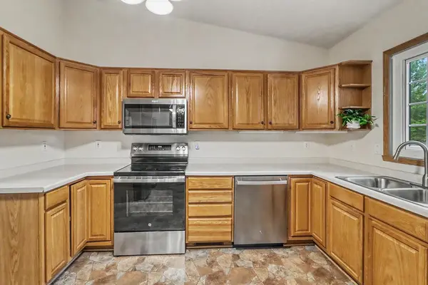 2940 12th AVE S, Moorhead, MN 56560