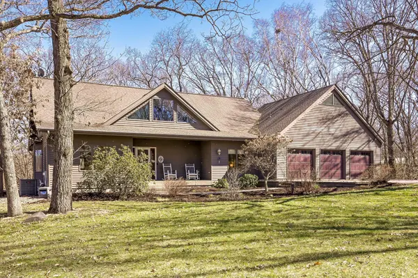 9633 Pawnee AVE, Stillwater, MN 55082