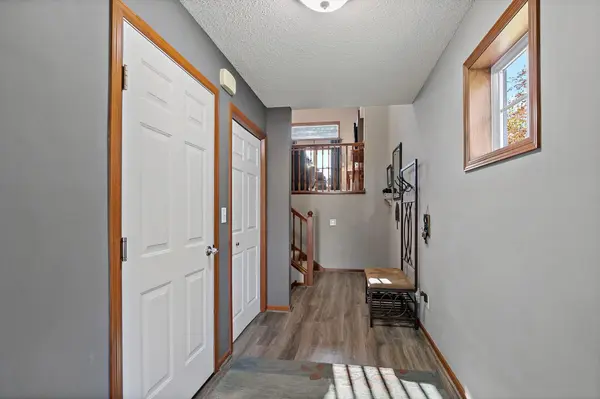 2944 Wyndam CT, Shakopee, MN 55379