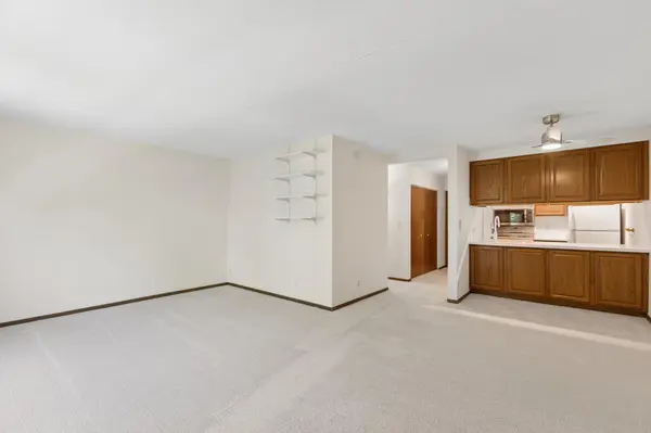 6650 Vernon AVE S #409, Edina, MN 55436