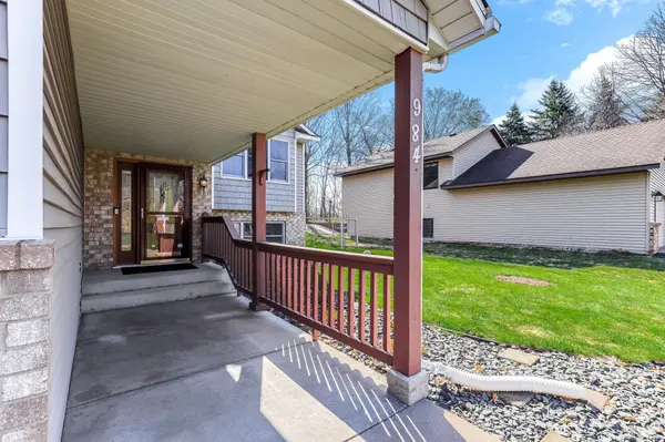 984 Ferndale ST S, Maplewood, MN 55119