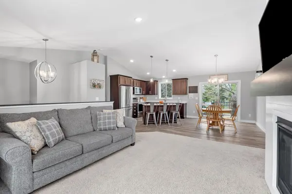 1851 102nd AVE NW, Coon Rapids, MN 55433