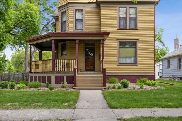 1121 4th AVE S, Fargo, ND 58103