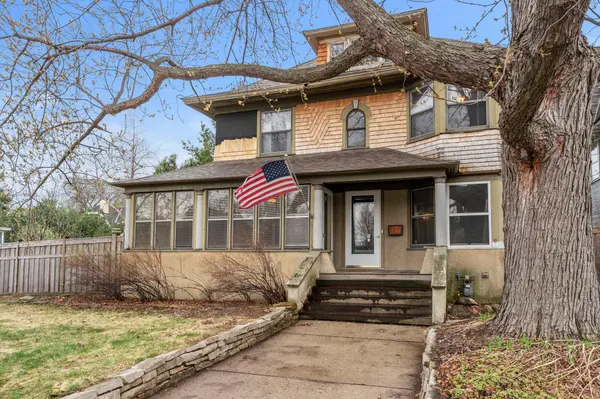 924 Marshall AVE, Saint Paul, MN 55104