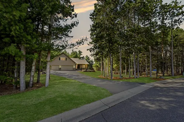 37324 Heritage WAY, North Branch, MN 55056
