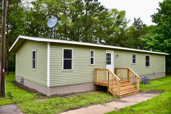 1824 189th ST E, Clearwater, MN 55320