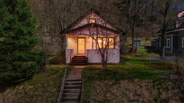 320 S Adams ST, Saint Croix Falls, WI 54024