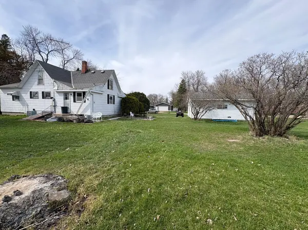 121 SW O'Connell ST, Clontarf, MN 56226