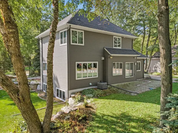 9550 Woodlawn PL N, Champlin, MN 55316