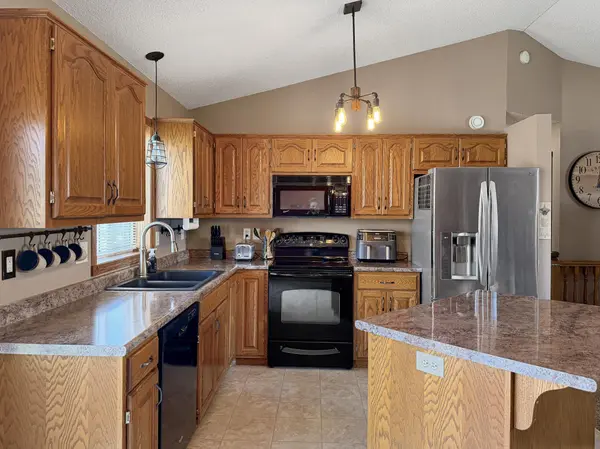 819 11th ST S, Sartell, MN 56377