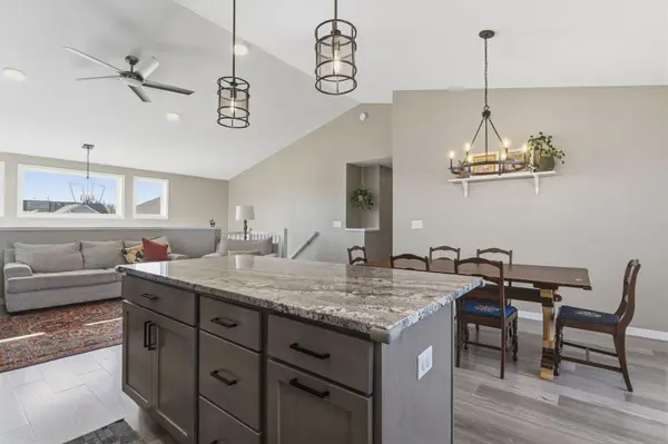 380 Cross CIR, Dundas, MN 55019