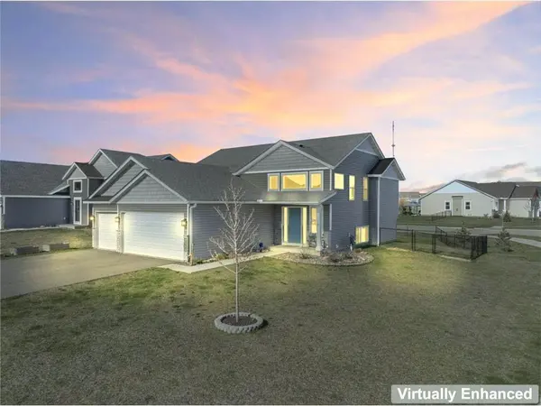380 Cross CIR, Dundas, MN 55019