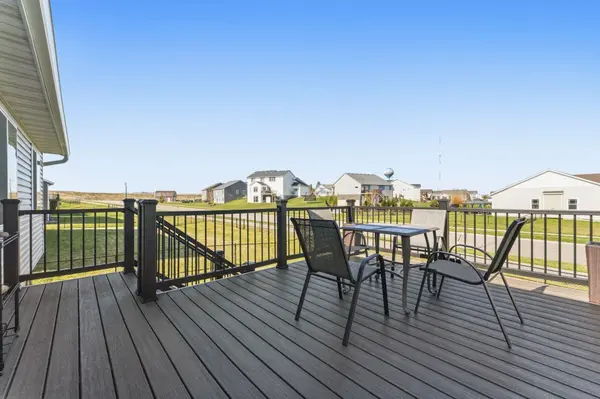 380 Cross CIR, Dundas, MN 55019