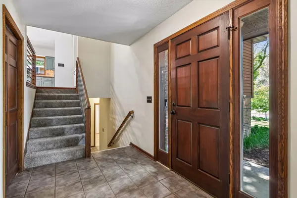 8648 Park AVE, Saint Bonifacius, MN 55375