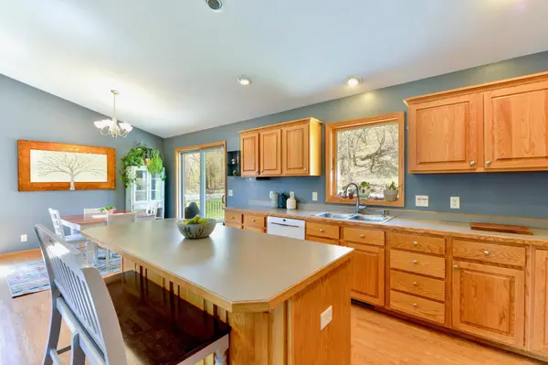357 Glenmeadow ST, River Falls, WI 54022