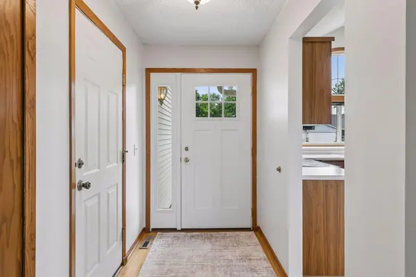 16795 Hershey CT, Lakeville, MN 55044