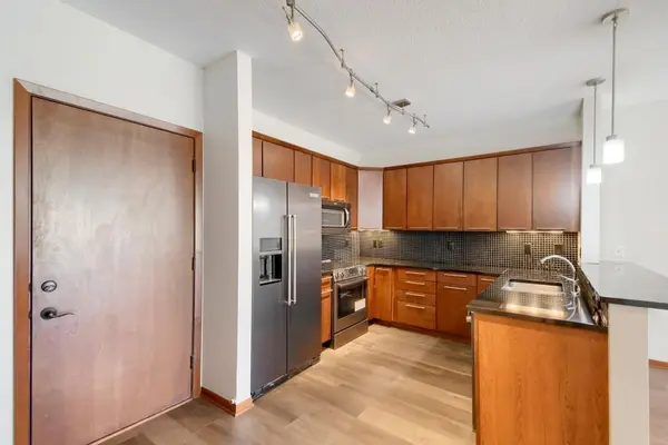 3251 Louisiana AVE S #223, Saint Louis Park, MN 55426