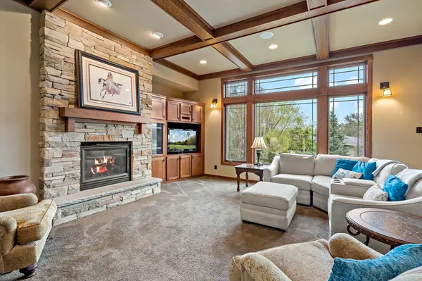9071 Horizon DR, Shakopee, MN 55379