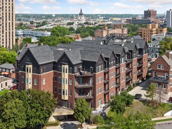301 Clifton AVE #3D, Minneapolis, MN 55403