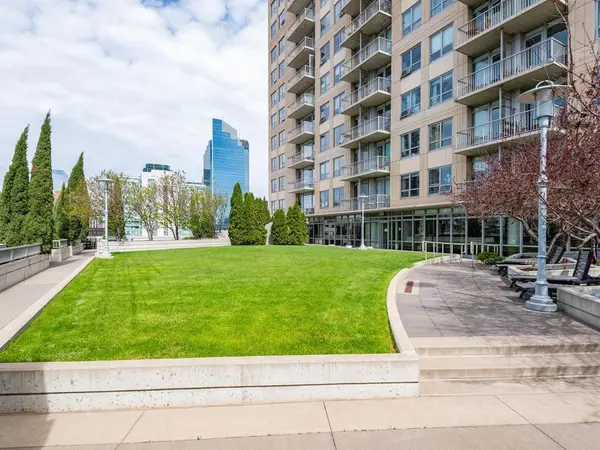929 Portland AVE #804, Minneapolis, MN 55404