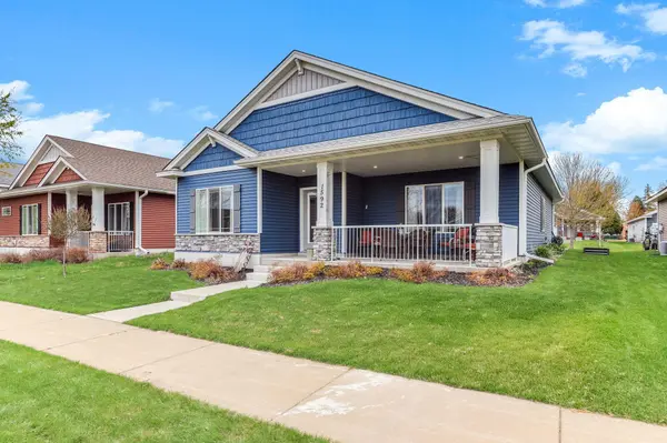 1592 Elm ST S, Cambridge, MN 55008