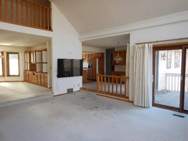 8079 Kentucky CIR, Bloomington, MN 55438