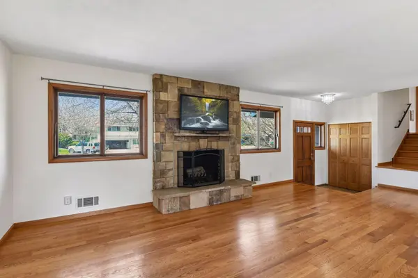 6009 Chapel DR, Edina, MN 55439