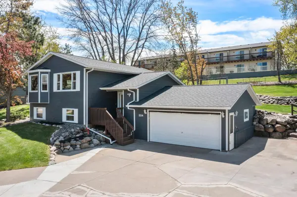 224 Mississippi DR, Monticello, MN 55362