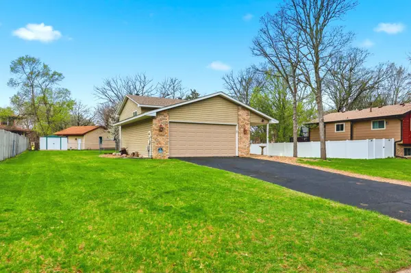 12378 Magnolia CIR NW, Coon Rapids, MN 55448