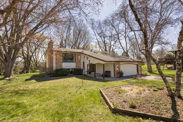 15372 Sandhill CIR, Eden Prairie, MN 55347