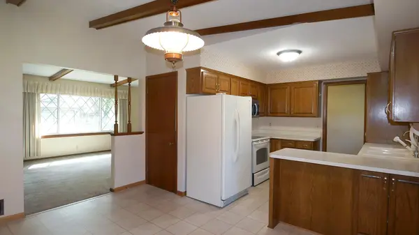 164 Linden DR, Apple Valley, MN 55124
