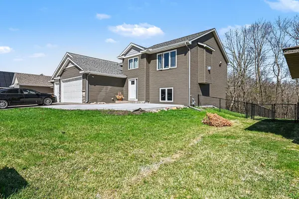 31149 Algonquin TRL, Chisago City, MN 55013