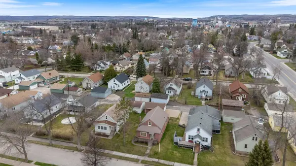 610 11th St S, Virginia, MN 55792